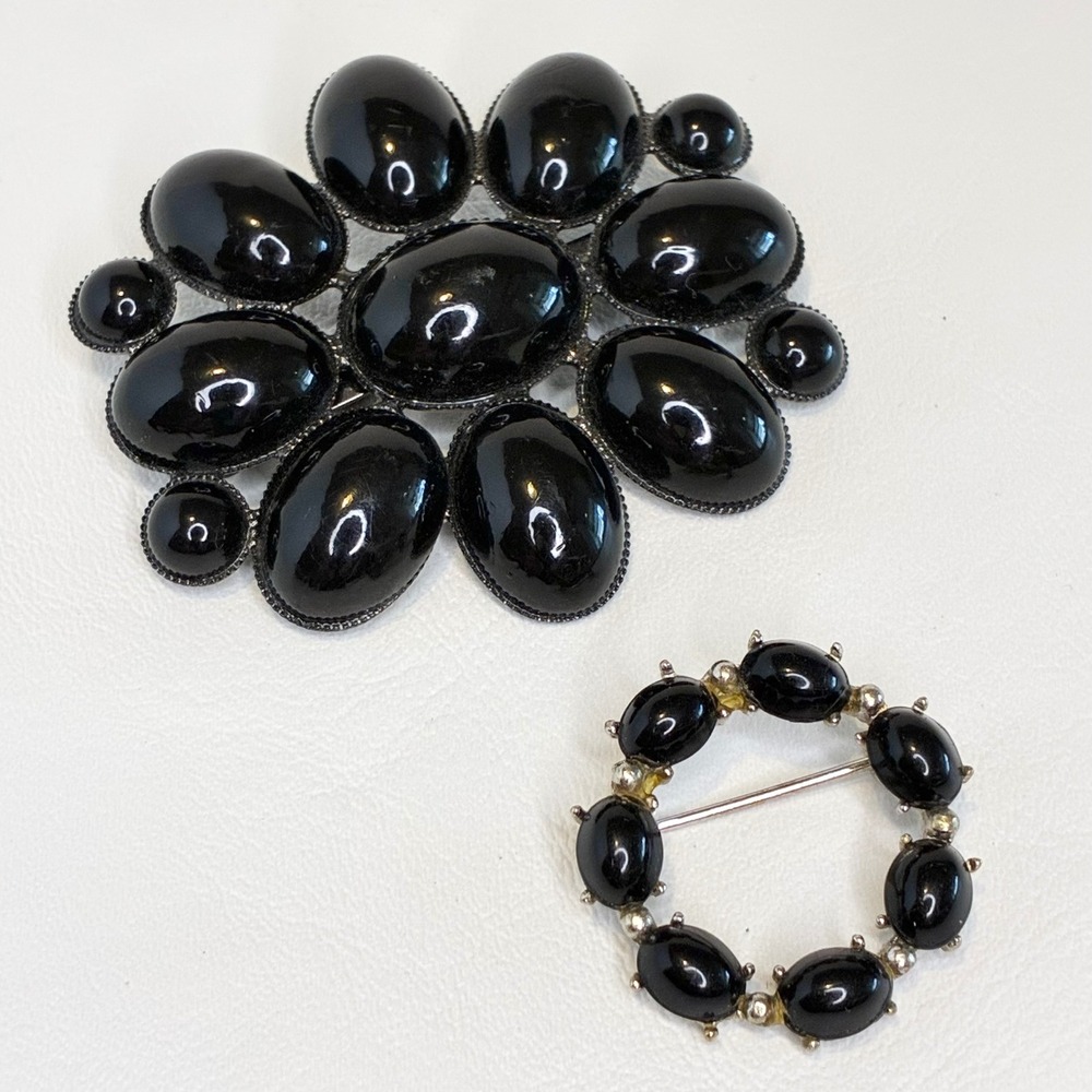 Vintage Brooch Set Black Cabochon Cluster Wreath Pins Silver Tone Jewelry